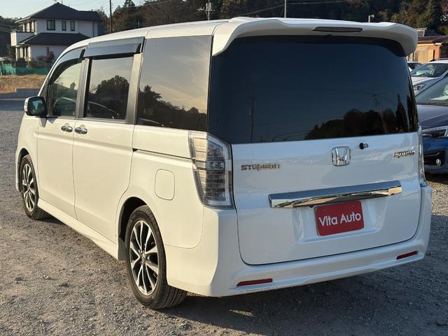 ステップワゴンスパーダ Ｚ　クールスピリット　インターナビ　セレクション　ＨＤＤナビ　ワンセグＴＶ　リアカメラ　ＬＥＤヘッドライト　両側パワスラ　クルコン　純正１７インチアルミ　ＥＴＣ（11枚目）