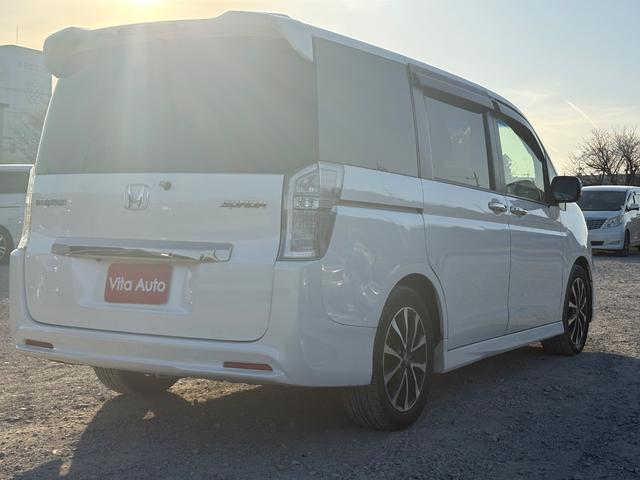 ステップワゴンスパーダ Ｚ　クールスピリット　インターナビ　セレクション　ＨＤＤナビ　ワンセグＴＶ　リアカメラ　ＬＥＤヘッドライト　両側パワスラ　クルコン　純正１７インチアルミ　ＥＴＣ（12枚目）