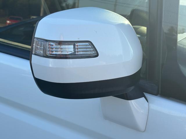 ステップワゴンスパーダ Ｚ　クールスピリット　インターナビ　セレクション　ＨＤＤナビ　ワンセグＴＶ　リアカメラ　ＬＥＤヘッドライト　両側パワスラ　クルコン　純正１７インチアルミ　ＥＴＣ（17枚目）