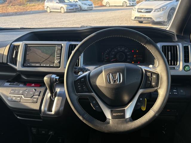 ステップワゴンスパーダ Ｚ　クールスピリット　インターナビ　セレクション　ＨＤＤナビ　ワンセグＴＶ　リアカメラ　ＬＥＤヘッドライト　両側パワスラ　クルコン　純正１７インチアルミ　ＥＴＣ（19枚目）