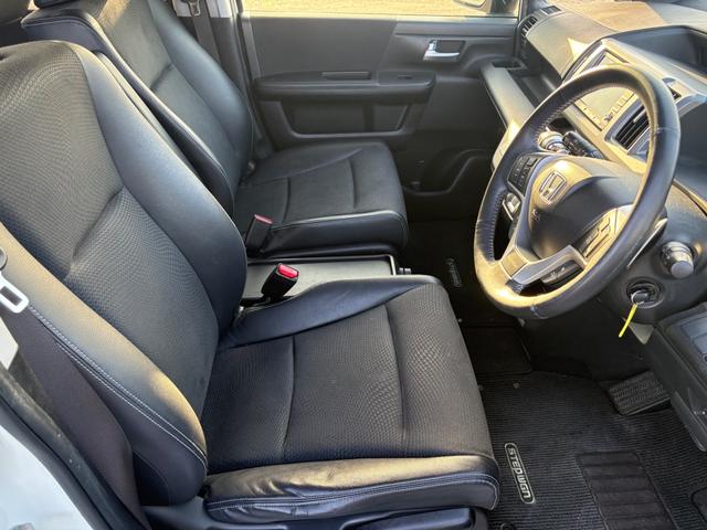 ステップワゴンスパーダ Ｚ　クールスピリット　インターナビ　セレクション　ＨＤＤナビ　ワンセグＴＶ　リアカメラ　ＬＥＤヘッドライト　両側パワスラ　クルコン　純正１７インチアルミ　ＥＴＣ（30枚目）