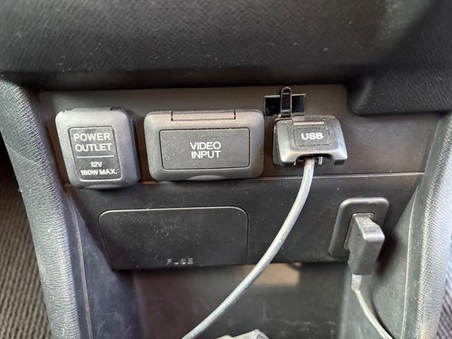 ステップワゴンスパーダ Ｚ　クールスピリット　インターナビ　セレクション　ＨＤＤナビ　ワンセグＴＶ　リアカメラ　ＬＥＤヘッドライト　両側パワスラ　クルコン　純正１７インチアルミ　ＥＴＣ（32枚目）