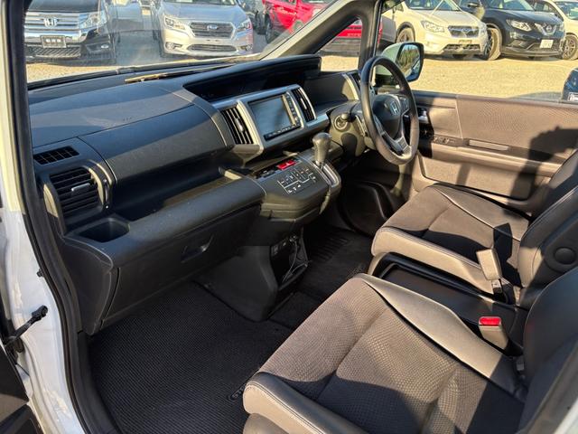 ステップワゴンスパーダ Ｚ　クールスピリット　インターナビ　セレクション　ＨＤＤナビ　ワンセグＴＶ　リアカメラ　ＬＥＤヘッドライト　両側パワスラ　クルコン　純正１７インチアルミ　ＥＴＣ（39枚目）