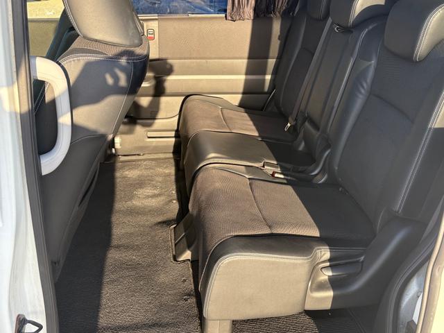 ステップワゴンスパーダ Ｚ　クールスピリット　インターナビ　セレクション　ＨＤＤナビ　ワンセグＴＶ　リアカメラ　ＬＥＤヘッドライト　両側パワスラ　クルコン　純正１７インチアルミ　ＥＴＣ（43枚目）