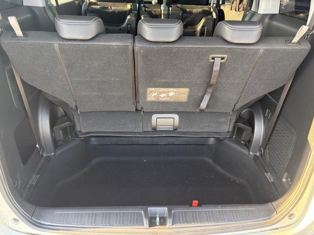 ステップワゴンスパーダ Ｚ　クールスピリット　インターナビ　セレクション　ＨＤＤナビ　ワンセグＴＶ　リアカメラ　ＬＥＤヘッドライト　両側パワスラ　クルコン　純正１７インチアルミ　ＥＴＣ（45枚目）