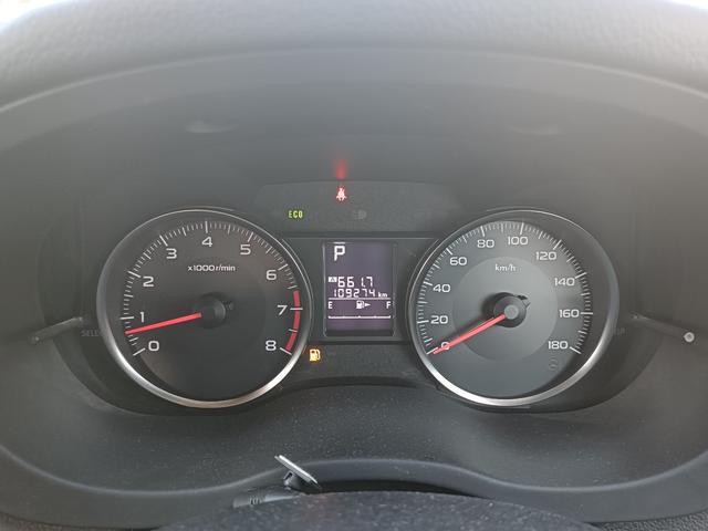 施工実績４，０００台以上！ご購入者の９２％（直近１年実績）の方にご利用いただいている当社イチ押しのプレミアムクリーニング！外装のコーティングだけではなく、内装も徹底的にクリーニングします。