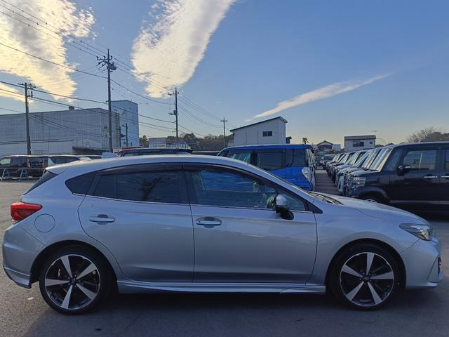 ★オンライン商談は実際に店舗でお車をご覧いただく事と同じようにお車の詳細を営業スタッフとやりとりしながら確認頂けます。気になる箇所はリアルタイムでご覧いただけますので安心して車選びが出来ます。