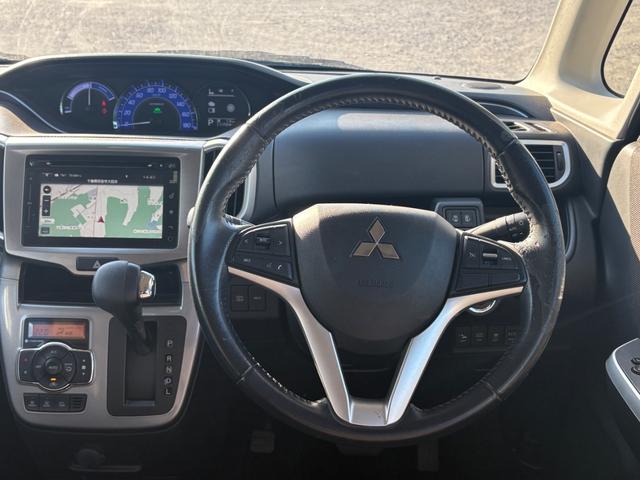 デリカD:2 ハイブリッドSZ ナビパッケージ メモリーナビ フルセグTV 全方位カメラ スマートキー HIDヘッドライト 衝突軽減ブレーキ 両側パワスラ Bluetooth クルコン 純正15インチアルミ ETC(19枚目)