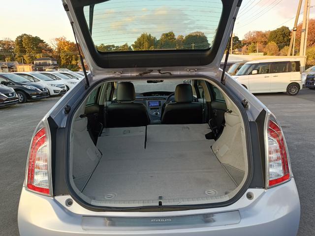 プリウス Gツーリングセレクション SDナビ フルセグTV リアカメラ スマートキー LEDヘッドライト 革シート Bluetooth クルコン 純正17インチアルミ ETC(42枚目)