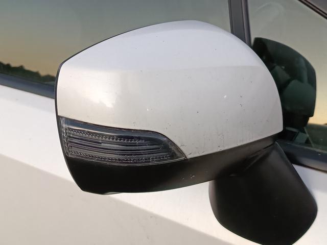 XV 2.0i-L アイサイト 4WD SDナビ フルセグTV リアカメラ スマートキー HIDヘッドライト 衝突軽減ブレーキ 革シート Bluetooth ACC 純正17インチアルミ ETC(15枚目)