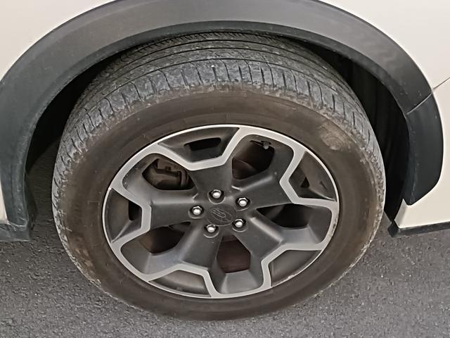 XV 2.0i-L アイサイト 4WD SDナビ フルセグTV リアカメラ スマートキー HIDヘッドライト 衝突軽減ブレーキ 革シート Bluetooth ACC 純正17インチアルミ ETC(16枚目)