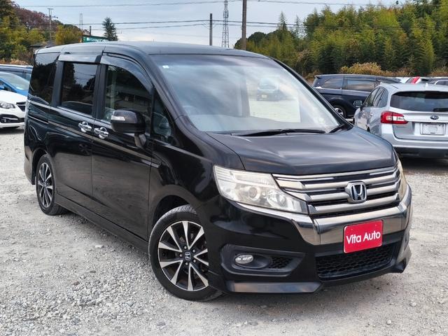 ステップワゴンスパーダ Ｚ　クールスピリット　メモリーナビ　フルセグＴＶ　リアカメラ　フリップダウンモニター　スマートキー　ＬＥＤヘッドライト　両側パワスラ　クルコン　純正１７インチアルミ　ＥＴＣ（2枚目）