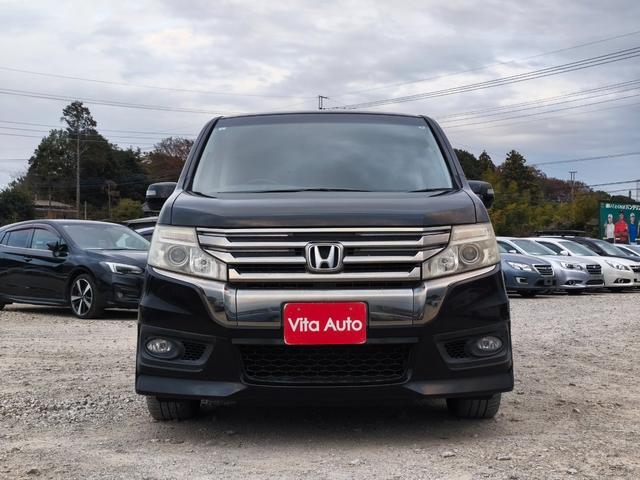 ステップワゴンスパーダ Ｚ　クールスピリット　メモリーナビ　フルセグＴＶ　リアカメラ　フリップダウンモニター　スマートキー　ＬＥＤヘッドライト　両側パワスラ　クルコン　純正１７インチアルミ　ＥＴＣ（3枚目）