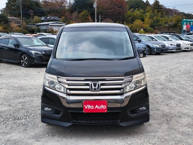 ステップワゴンスパーダ Ｚ　クールスピリット　メモリーナビ　フルセグＴＶ　リアカメラ　フリップダウンモニター　スマートキー　ＬＥＤヘッドライト　両側パワスラ　クルコン　純正１７インチアルミ　ＥＴＣ（4枚目）