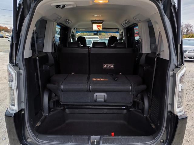 ステップワゴンスパーダ Ｚ　クールスピリット　メモリーナビ　フルセグＴＶ　リアカメラ　フリップダウンモニター　スマートキー　ＬＥＤヘッドライト　両側パワスラ　クルコン　純正１７インチアルミ　ＥＴＣ（42枚目）