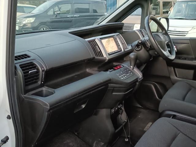 ステップワゴンスパーダ Ｚ　インターナビセレクション　ＨＤＤナビ　ワンセグＴＶ　リアカメラ　スマートキー　ＨＩＤヘッドライト　両側パワスラ　クルコン　純正１６インチアルミ　ＥＴＣ（39枚目）