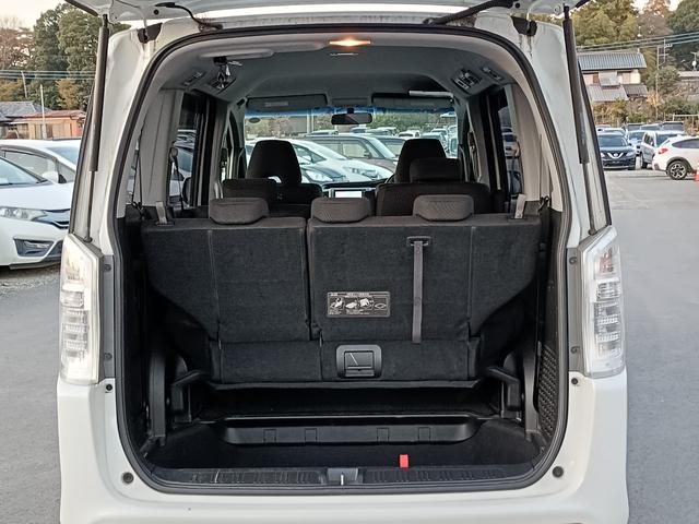 ステップワゴンスパーダ Ｚ　インターナビセレクション　ＨＤＤナビ　ワンセグＴＶ　リアカメラ　スマートキー　ＨＩＤヘッドライト　両側パワスラ　クルコン　純正１６インチアルミ　ＥＴＣ（42枚目）