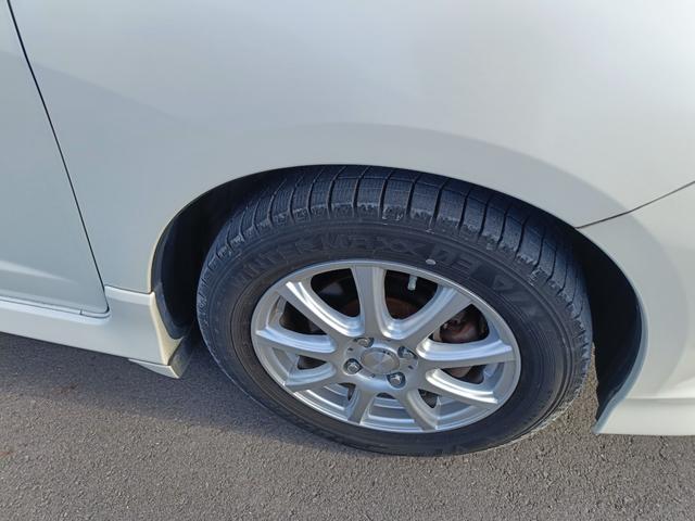 フィットシャトルハイブリッド ハイブリッド・スマートセレクション　ＳＤナビ　ワンセグＴＶ　リアカメラ　スマートキー　ＨＩＤヘッドライト　クルコン　社外１５インチアルミ　ＥＴＣ（15枚目）