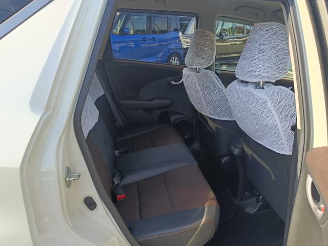 フィットシャトルハイブリッド ハイブリッド・スマートセレクション　ＳＤナビ　ワンセグＴＶ　リアカメラ　スマートキー　ＨＩＤヘッドライト　クルコン　社外１５インチアルミ　ＥＴＣ（36枚目）