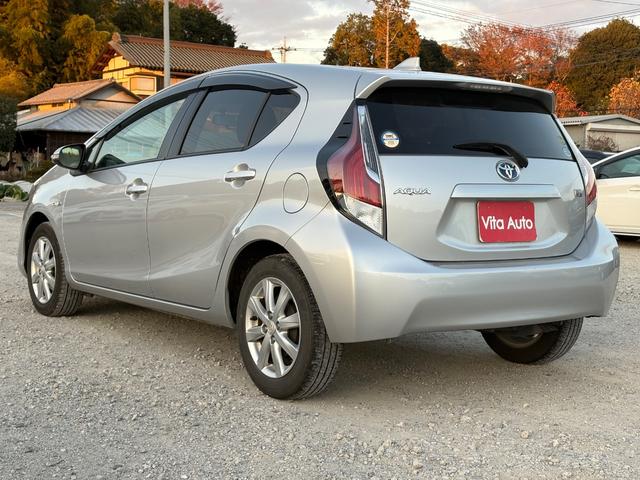 アクア Ｇブラックソフトレザーセレクション　ＳＤナビ　ワンセグＴＶ　スマートキー　ＬＥＤヘッドライト　Ｂｌｕｅｔｏｏｔｈ　クルコン　純正１５インチアルミ　ＥＴＣ（10枚目）