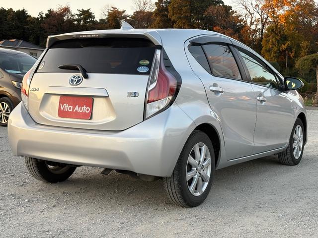 アクア Ｇブラックソフトレザーセレクション　ＳＤナビ　ワンセグＴＶ　スマートキー　ＬＥＤヘッドライト　Ｂｌｕｅｔｏｏｔｈ　クルコン　純正１５インチアルミ　ＥＴＣ（12枚目）