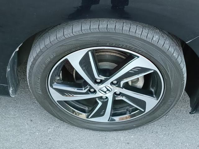 オデッセイ アブソルート・ＥＸ　４ＷＤ　メモリーナビ　フルセグＴＶ　全方位カメラ　フリップダウンモニター　スマートキー　ＬＥＤヘッドライト　衝突軽減ブレーキ　両側パワスラ　Ｂｌｕｅｔｏｏｔｈ　クルコン　純正１７インチアルミ　ＥＴＣ（15枚目）