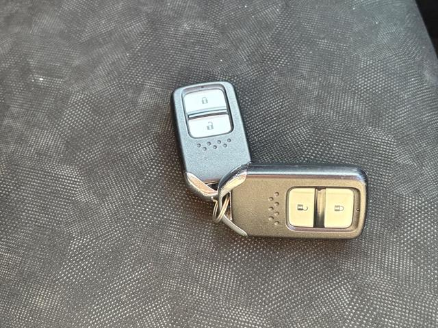 シャトル ハイブリッドＸスタイルエディション　メモリーナビ　ワンセグＴＶ　リアカメラ　スマートキー　ＬＥＤヘッドライト　衝突軽減ブレーキ　Ｂｌｕｅｔｏｏｔｈ　クルコン　純正１５インチ鉄　ＥＴＣ（33枚目）