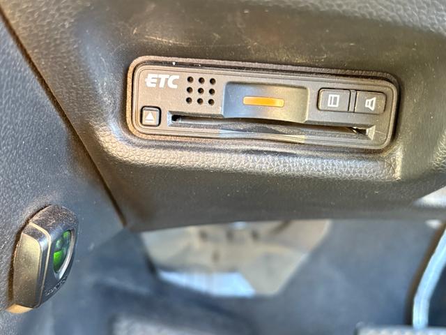 フィットハイブリッド Lパッケージ メモリーナビ フルセグTV リアカメラ スマートキー LEDヘッドライト 衝突軽減ブレーキ Bluetooth クルコン 純正15インチ鉄 ETC(28枚目)