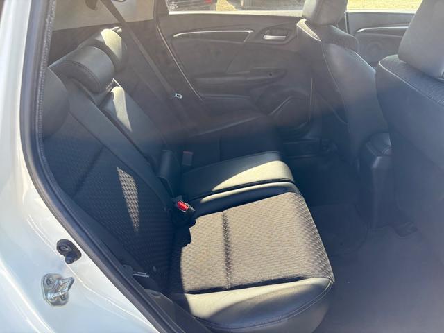 フィットハイブリッド Lパッケージ メモリーナビ フルセグTV リアカメラ スマートキー LEDヘッドライト 衝突軽減ブレーキ Bluetooth クルコン 純正15インチ鉄 ETC(34枚目)