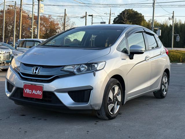 フィットハイブリッド Lパッケージ メモリーナビ フルセグTV リアカメラ スマートキー LEDヘッドライト 衝突軽減ブレーキ 前後ドラレコ Bluetooth クルコン 純正15インチ鉄 ETC(6枚目)