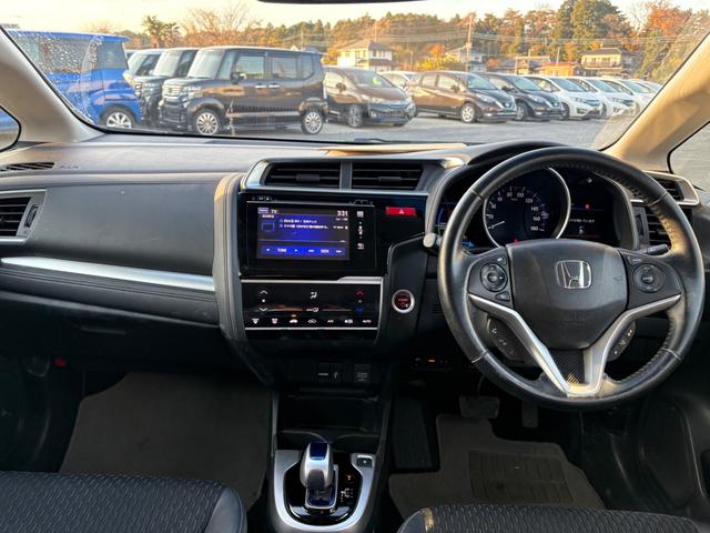 フィットハイブリッド Lパッケージ メモリーナビ フルセグTV リアカメラ スマートキー LEDヘッドライト 衝突軽減ブレーキ 前後ドラレコ Bluetooth クルコン 純正15インチ鉄 ETC(18枚目)