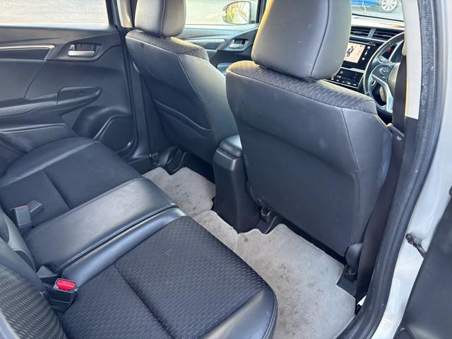 フィットハイブリッド Lパッケージ メモリーナビ フルセグTV リアカメラ スマートキー LEDヘッドライト 衝突軽減ブレーキ 前後ドラレコ Bluetooth クルコン 純正15インチ鉄 ETC(35枚目)