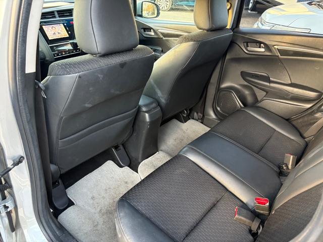 フィットハイブリッド Lパッケージ メモリーナビ フルセグTV リアカメラ スマートキー LEDヘッドライト 衝突軽減ブレーキ 前後ドラレコ Bluetooth クルコン 純正15インチ鉄 ETC(41枚目)