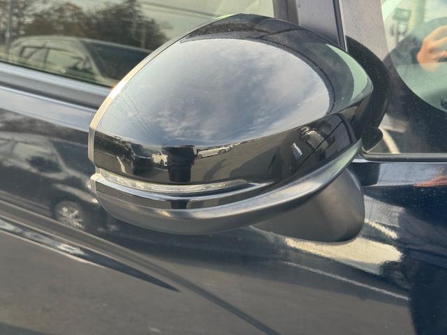 フィットハイブリッド Ｓパッケージ　メモリーナビ　フルセグＴＶ　リアカメラ　スマートキー　ＬＥＤヘッドライト　Ｂｌｕｅｔｏｏｔｈ　クルコン　純正１６インチアルミ（15枚目）