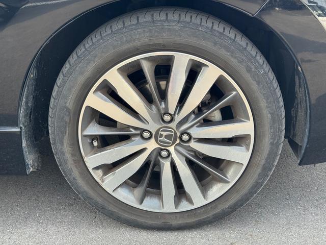 フィットハイブリッド Ｓパッケージ　メモリーナビ　フルセグＴＶ　リアカメラ　スマートキー　ＬＥＤヘッドライト　Ｂｌｕｅｔｏｏｔｈ　クルコン　純正１６インチアルミ（16枚目）