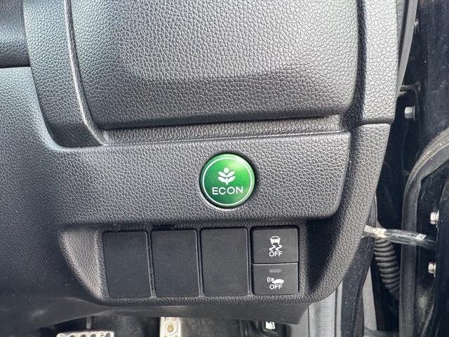 フィットハイブリッド Ｓパッケージ　メモリーナビ　フルセグＴＶ　リアカメラ　スマートキー　ＬＥＤヘッドライト　Ｂｌｕｅｔｏｏｔｈ　クルコン　純正１６インチアルミ（24枚目）