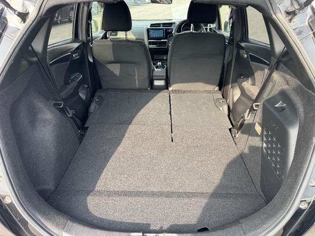 フィットハイブリッド Ｓパッケージ　メモリーナビ　フルセグＴＶ　リアカメラ　スマートキー　ＬＥＤヘッドライト　Ｂｌｕｅｔｏｏｔｈ　クルコン　純正１６インチアルミ（37枚目）