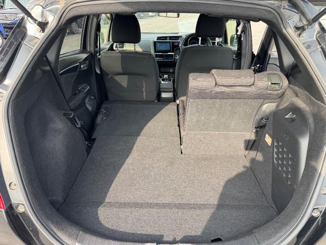 フィットハイブリッド Ｓパッケージ　メモリーナビ　フルセグＴＶ　リアカメラ　スマートキー　ＬＥＤヘッドライト　Ｂｌｕｅｔｏｏｔｈ　クルコン　純正１６インチアルミ（38枚目）