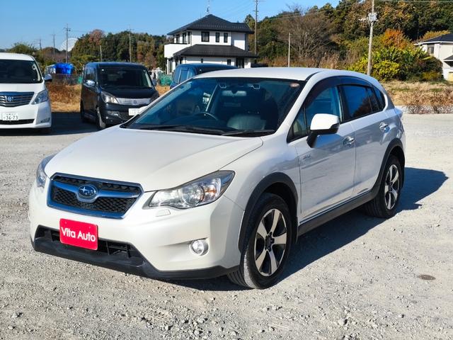 ＸＶハイブリッド ２．０ｉ－Ｌ　アイサイト　４ＷＤ　メモリーナビ　フルセグＴＶ　リアカメラ　スマートキー　ＨＩＤヘッドライト　衝突軽減ブレーキ　革シート　シートヒーター　Ｂｌｕｅｔｏｏｔｈ　ＡＣＣ　純正１７インチアルミ　ＥＴＣ（6枚目）