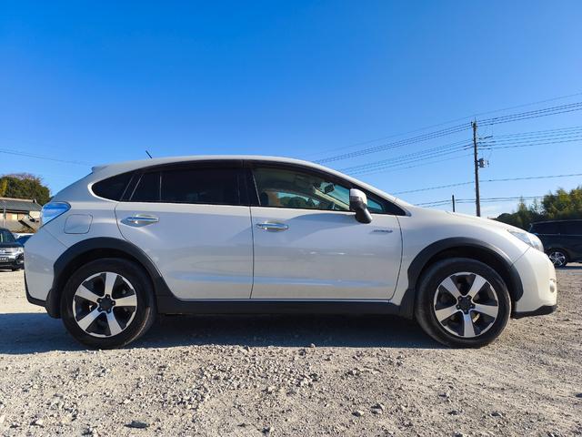 ＸＶハイブリッド ２．０ｉ－Ｌ　アイサイト　４ＷＤ　メモリーナビ　フルセグＴＶ　リアカメラ　スマートキー　ＨＩＤヘッドライト　衝突軽減ブレーキ　革シート　シートヒーター　Ｂｌｕｅｔｏｏｔｈ　ＡＣＣ　純正１７インチアルミ　ＥＴＣ（7枚目）