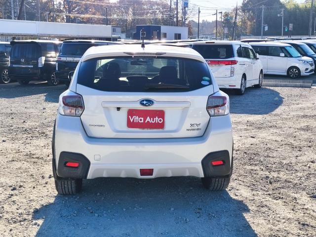 ＸＶハイブリッド ２．０ｉ－Ｌ　アイサイト　４ＷＤ　メモリーナビ　フルセグＴＶ　リアカメラ　スマートキー　ＨＩＤヘッドライト　衝突軽減ブレーキ　革シート　シートヒーター　Ｂｌｕｅｔｏｏｔｈ　ＡＣＣ　純正１７インチアルミ　ＥＴＣ（12枚目）