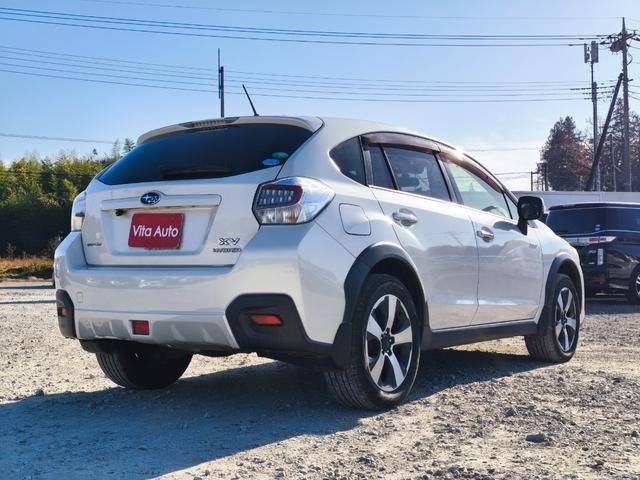 ＸＶハイブリッド ２．０ｉ－Ｌ　アイサイト　４ＷＤ　メモリーナビ　フルセグＴＶ　リアカメラ　スマートキー　ＨＩＤヘッドライト　衝突軽減ブレーキ　革シート　シートヒーター　Ｂｌｕｅｔｏｏｔｈ　ＡＣＣ　純正１７インチアルミ　ＥＴＣ（13枚目）