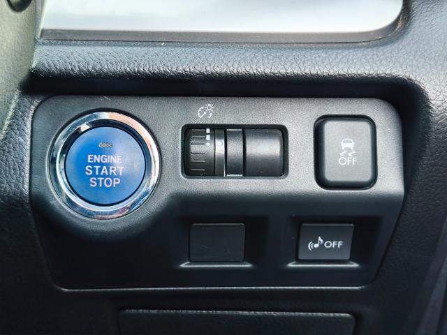 ＸＶハイブリッド ２．０ｉ－Ｌ　アイサイト　４ＷＤ　メモリーナビ　フルセグＴＶ　リアカメラ　スマートキー　ＨＩＤヘッドライト　衝突軽減ブレーキ　革シート　シートヒーター　Ｂｌｕｅｔｏｏｔｈ　ＡＣＣ　純正１７インチアルミ　ＥＴＣ（27枚目）