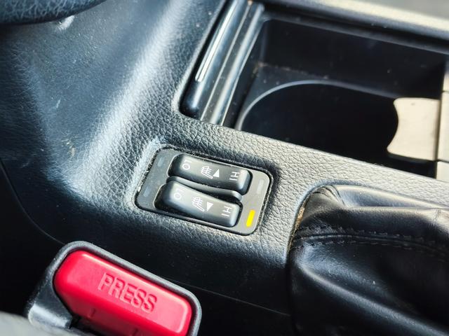 ＸＶハイブリッド ２．０ｉ－Ｌ　アイサイト　４ＷＤ　メモリーナビ　フルセグＴＶ　リアカメラ　スマートキー　ＨＩＤヘッドライト　衝突軽減ブレーキ　革シート　シートヒーター　Ｂｌｕｅｔｏｏｔｈ　ＡＣＣ　純正１７インチアルミ　ＥＴＣ（31枚目）