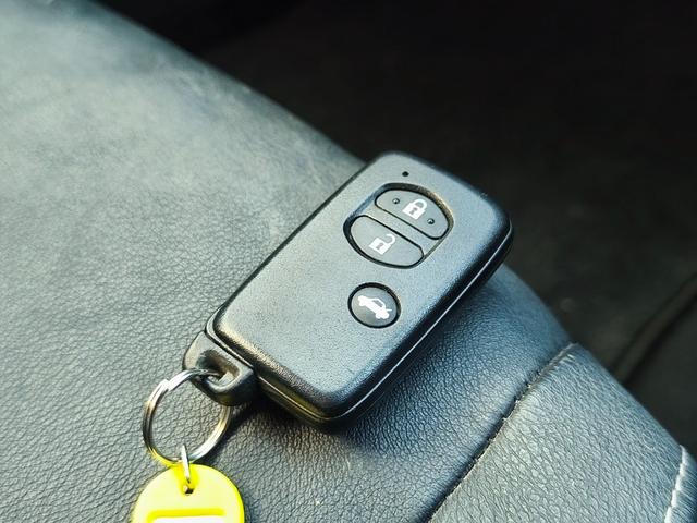 ＸＶハイブリッド ２．０ｉ－Ｌ　アイサイト　４ＷＤ　メモリーナビ　フルセグＴＶ　リアカメラ　スマートキー　ＨＩＤヘッドライト　衝突軽減ブレーキ　革シート　シートヒーター　Ｂｌｕｅｔｏｏｔｈ　ＡＣＣ　純正１７インチアルミ　ＥＴＣ（32枚目）