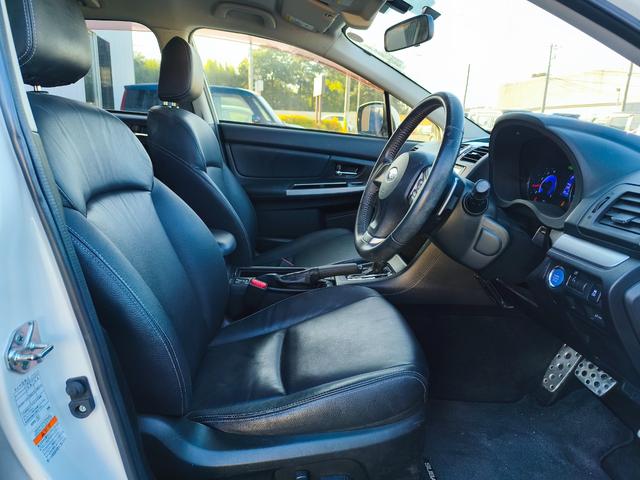 ＸＶハイブリッド ２．０ｉ－Ｌ　アイサイト　４ＷＤ　メモリーナビ　フルセグＴＶ　リアカメラ　スマートキー　ＨＩＤヘッドライト　衝突軽減ブレーキ　革シート　シートヒーター　Ｂｌｕｅｔｏｏｔｈ　ＡＣＣ　純正１７インチアルミ　ＥＴＣ（33枚目）