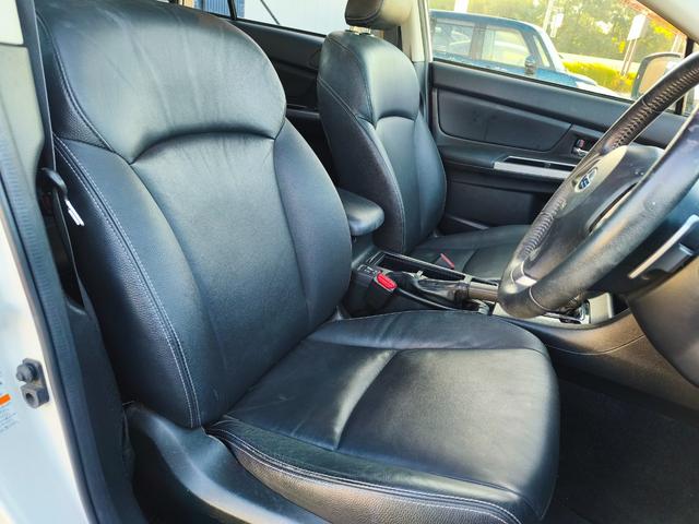 ＸＶハイブリッド ２．０ｉ－Ｌ　アイサイト　４ＷＤ　メモリーナビ　フルセグＴＶ　リアカメラ　スマートキー　ＨＩＤヘッドライト　衝突軽減ブレーキ　革シート　シートヒーター　Ｂｌｕｅｔｏｏｔｈ　ＡＣＣ　純正１７インチアルミ　ＥＴＣ（35枚目）