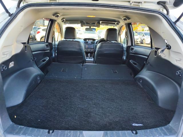 ＸＶハイブリッド ２．０ｉ－Ｌ　アイサイト　４ＷＤ　メモリーナビ　フルセグＴＶ　リアカメラ　スマートキー　ＨＩＤヘッドライト　衝突軽減ブレーキ　革シート　シートヒーター　Ｂｌｕｅｔｏｏｔｈ　ＡＣＣ　純正１７インチアルミ　ＥＴＣ（41枚目）