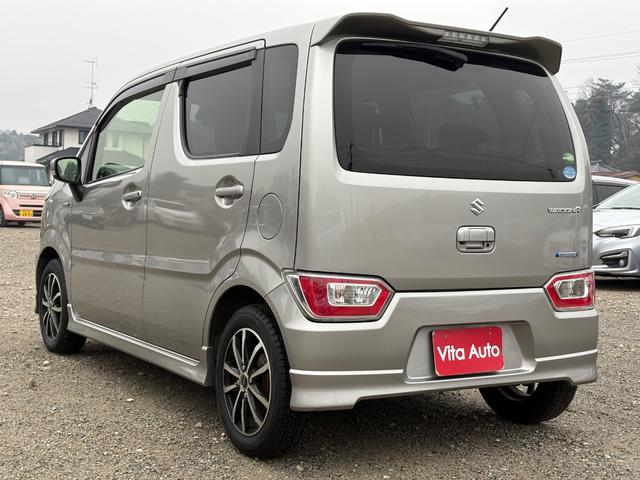 ワゴンＲ ハイブリッドＦＺ　ＨＤＤナビ　リアカメラ　スマートキー　ＨＩＤヘッドライト　衝突軽減ブレーキ　Ｂｌｕｅｔｏｏｔｈ　社外１４インチアルミ　ＥＴＣ（8枚目）