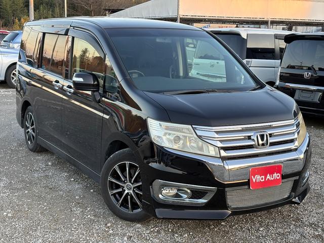 ステップワゴンスパーダ Ｚ　メモリーナビ　フルセグＴＶ　リアカメラ　スマートキー　ＬＥＤヘッドライト　両側パワスラ　社外１６インチアルミ　ＥＴＣ（2枚目）